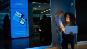 blue child glass wall 1181347 1300x731 1